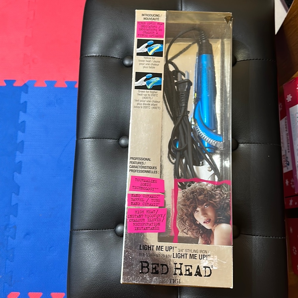 NWT Bed Head Tigi stying iron